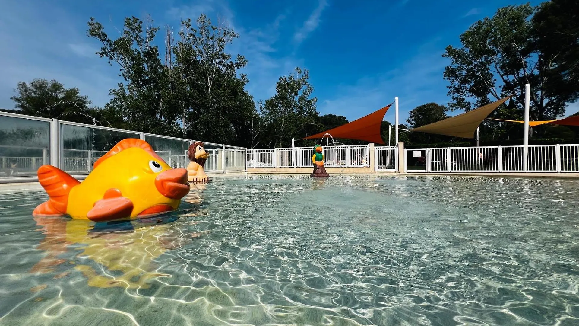 Apartamento Domaine De La Coudouliere, Vue Mer, Plage, Piscine Et Parc Six-Fours-les-Plages